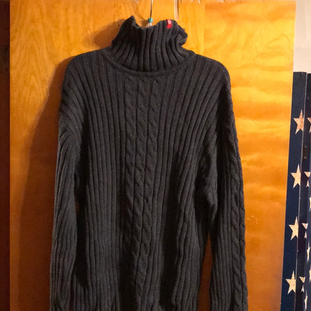Men’s Guess Sweater (XXL)